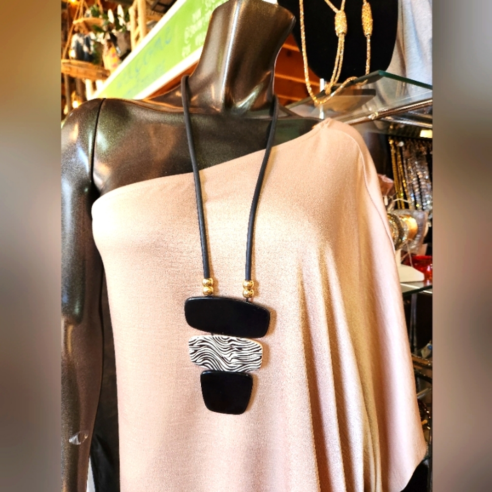 Zebra print Statement Necklace - Reversible😍 - Picture 14 of 16